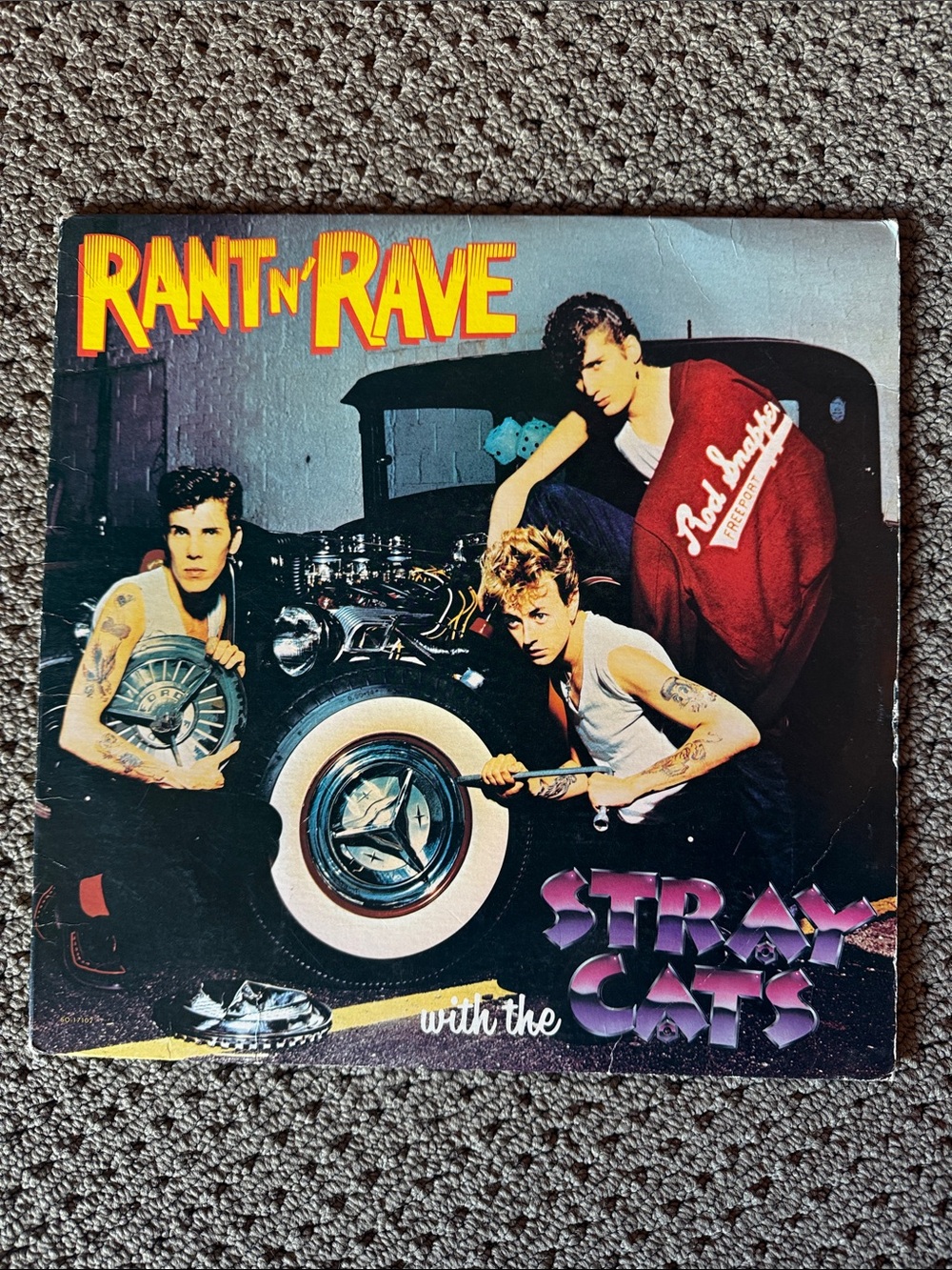 Vintage Stray Cats rant n rave vinyl record album.
